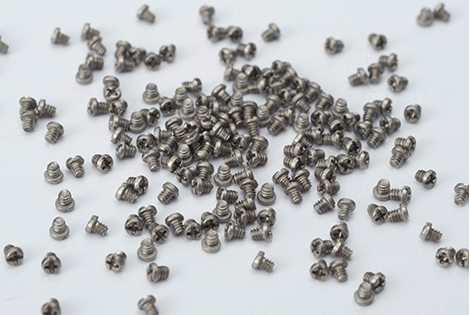 Minimal titanium screws